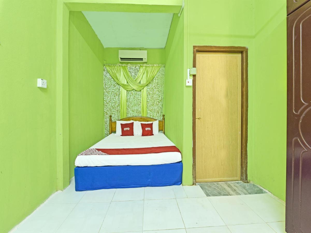 Oyo 90454 Haza Harmoni Guesthouse Kota Bharu Exterior photo